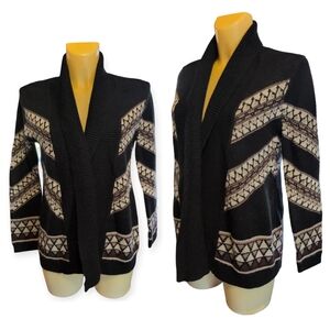 CHARLOTTE RUSSE Black And White Aztec Print Open Front Thick Sweater Cardigan
